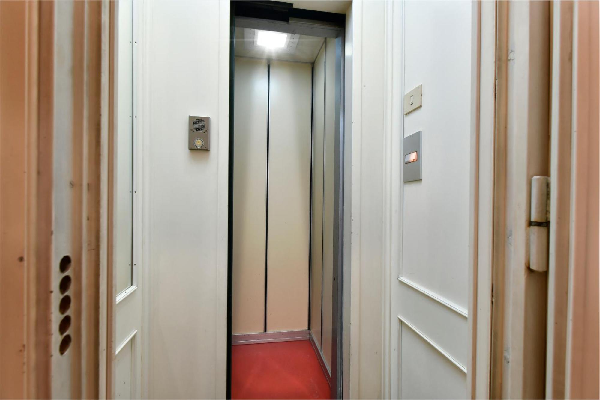 Trevi Charme Apartment Rome Exterior photo